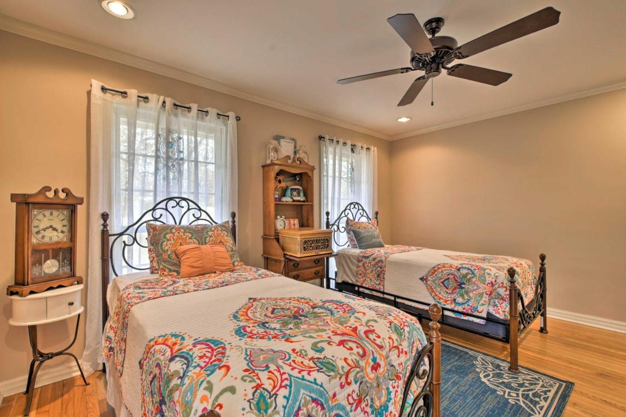 Charming Florence Getaway With Fireplace And Grill! Exterior foto